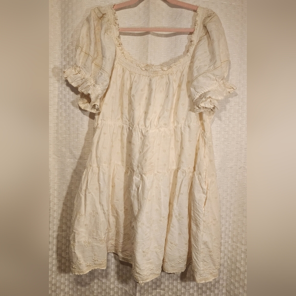 Old Navy Dresses & Skirts - Ruffle Sleeve Milkmaid Cream Colored Mink Dress Women's CottageCore Puff Sleeve